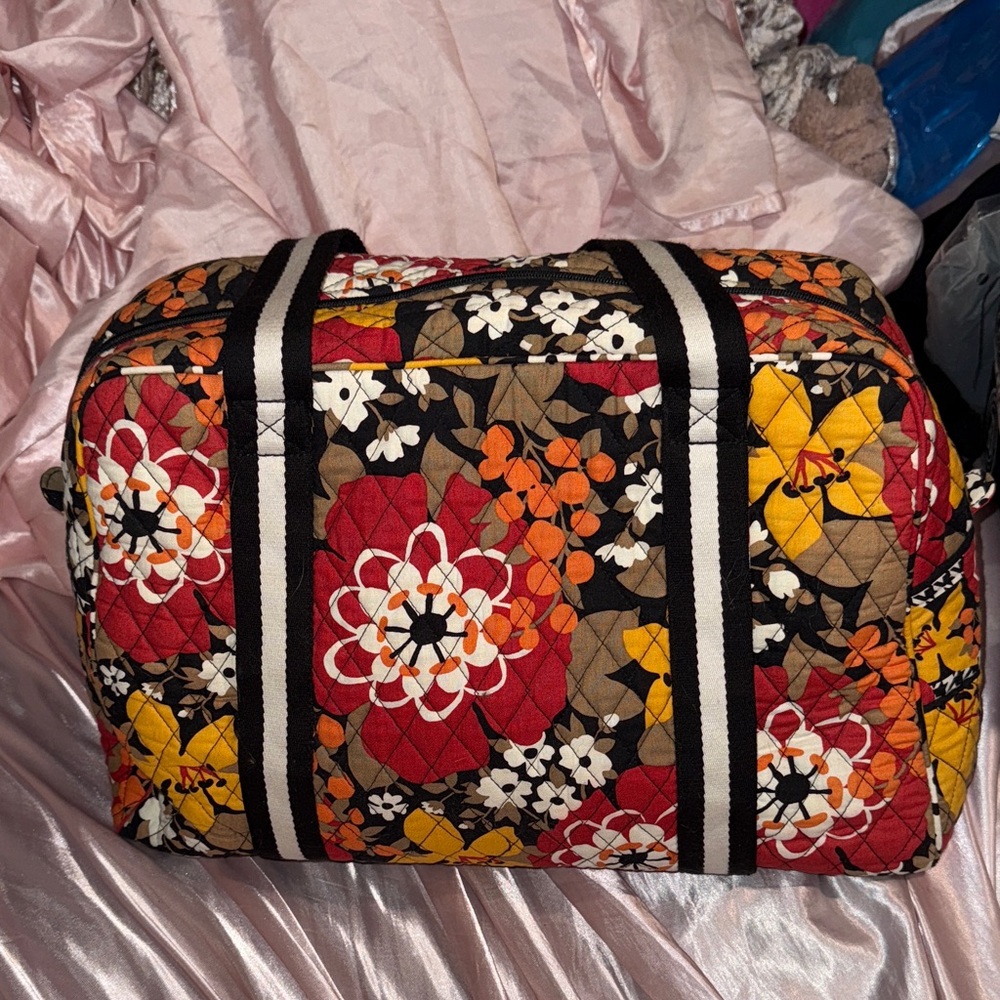 Vera Bradley Large Duffel Bag!!!